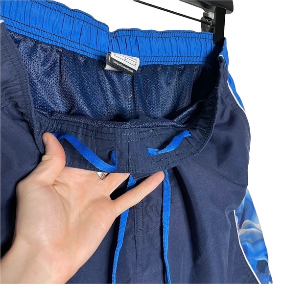 Nike swoosh athletic shorts - Picture 7 of 9